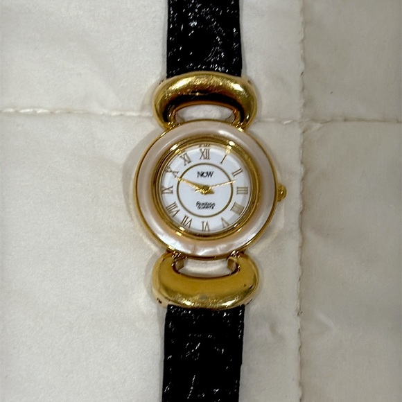 Armitron Now Women Black Leather buckle band analog watch - Picture 3 of 5